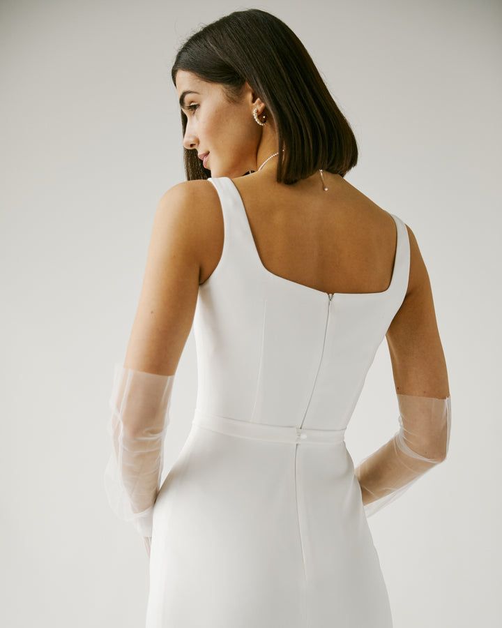 Minimalistic wedding dress