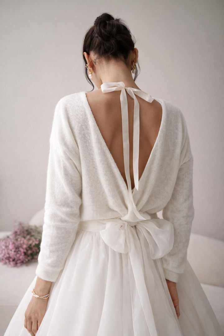 Wedding sweater in ivory color with bow