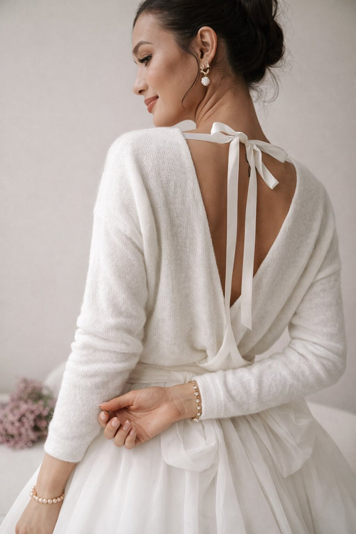 Wedding sweater in ivory color with bow