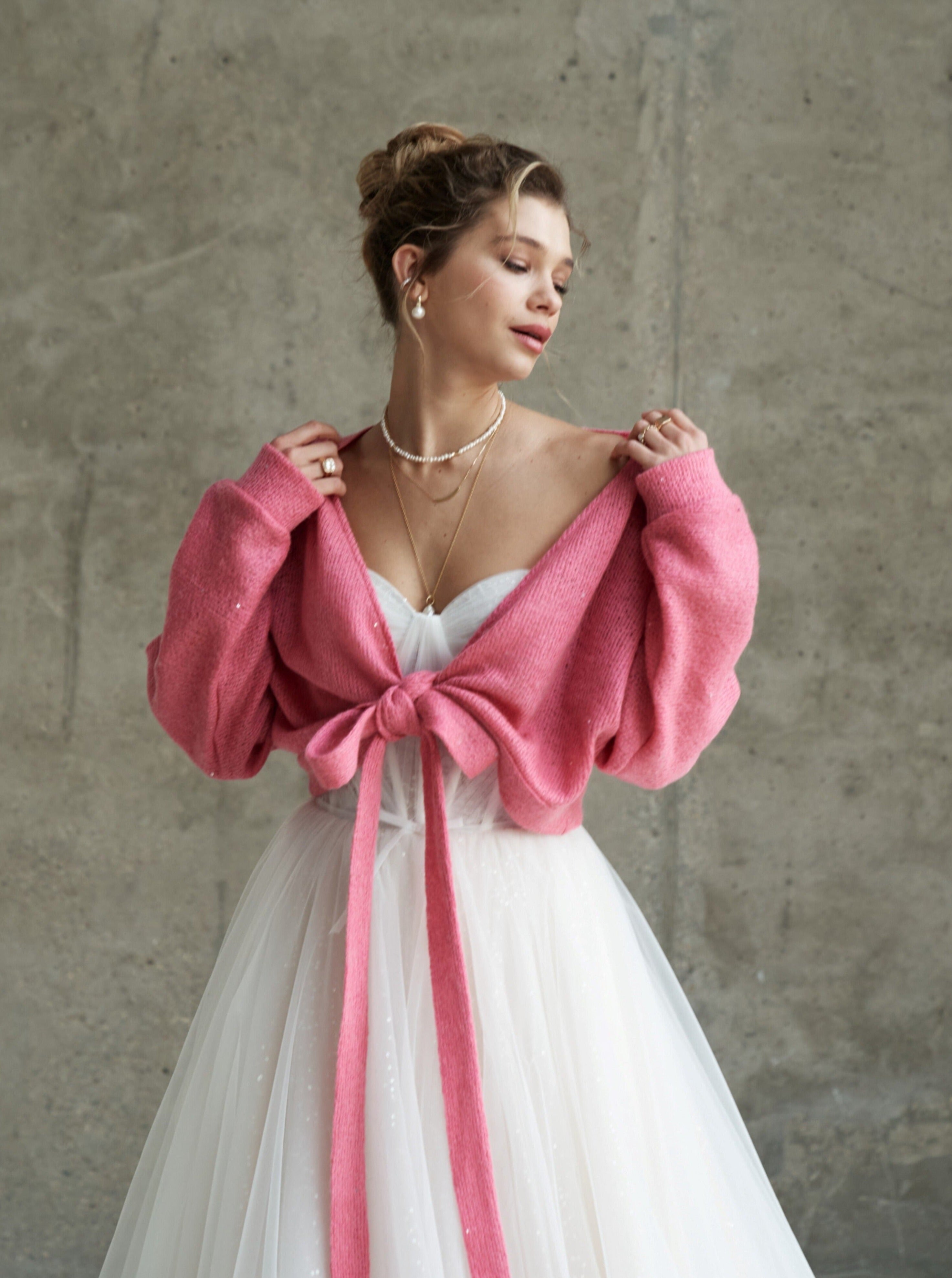 Bridal wool cardigan with long ties in pink color