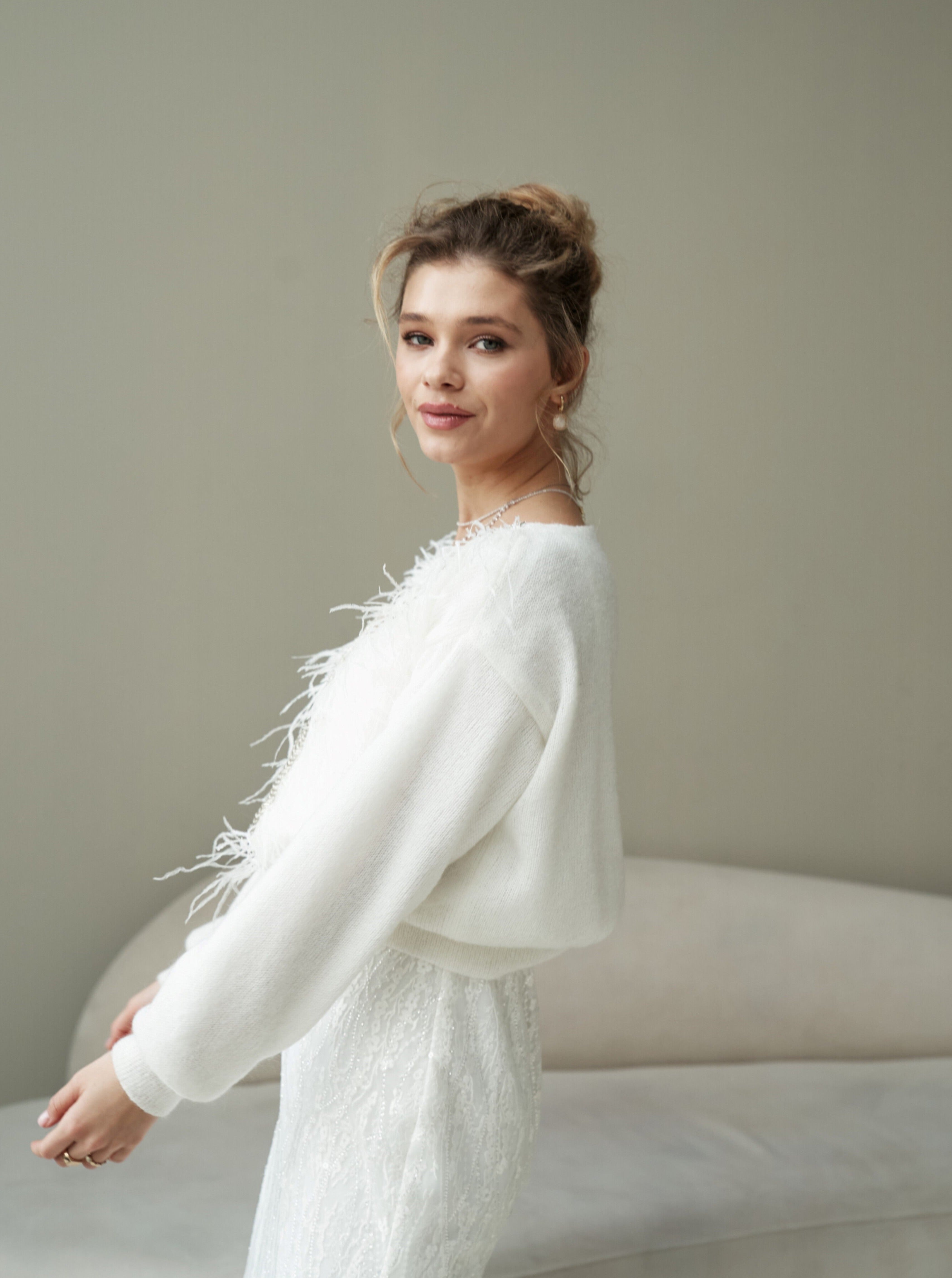 Bridal sweater with feather and handmade embroidery. Wedding cardigan with feathers.