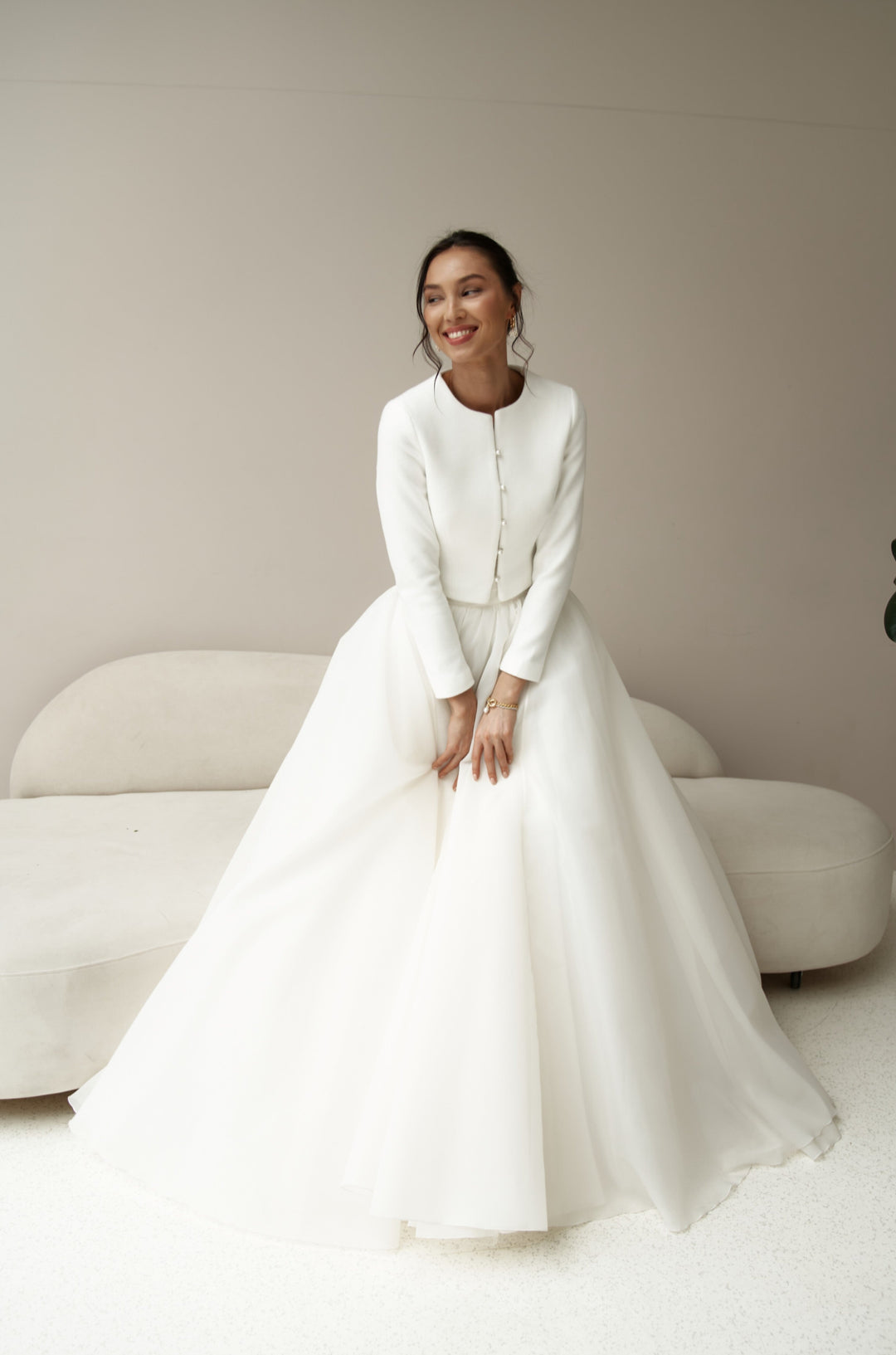 Cashmere Wedding Crop Top Stylish Ivory Bolero Jacket US 8 / EU 40 Cashmere Wedding Crop Top Stylish Ivory Bolero Jacket US 8 / EU 40